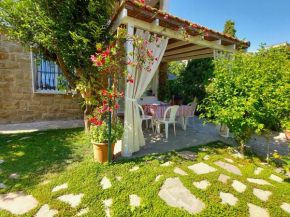 Comodo con giardino e patio